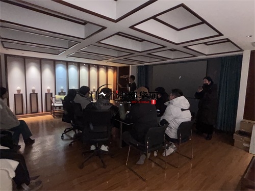 惠农装修公司|惠农主案设计师前往灯具厂家现场学习 